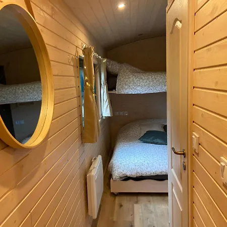 La Roulotte De Bonneval Campsite